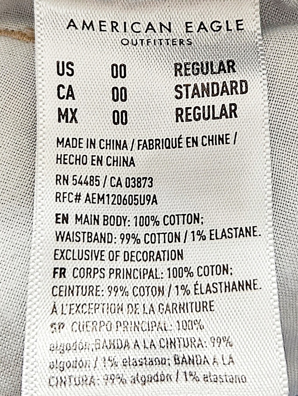 American Eagle Patchwork Mom High Rise Straight Leg Distressed Jeans Size 00 - Picture 4 of 4
